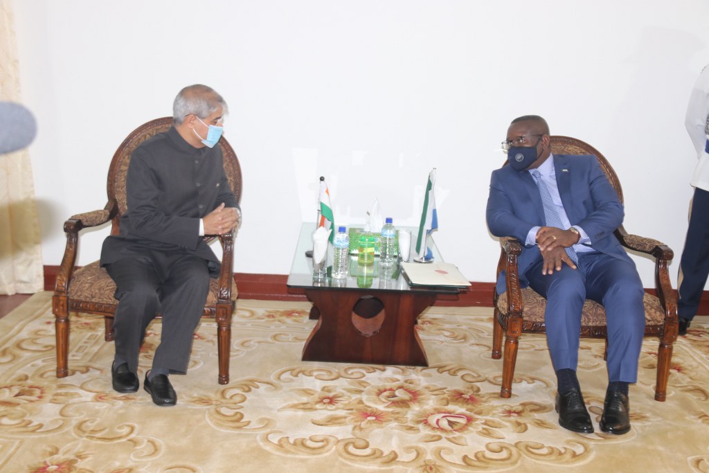 High Commissioner Rakesh Arora presented credentials on 14 Oct to H.E. President of Sierra Leone.  President warmly recalled visit of our Hon Vice President to #Freetown a year ago and expressed gratitude for developmental assistance by India